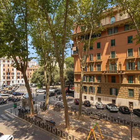 La Dimora Luxury Piazza Mazzini Quarto em Acomodações Particulares